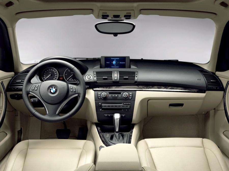  BMW 120d 5-Door 2007 года  (фото 30 из 53)